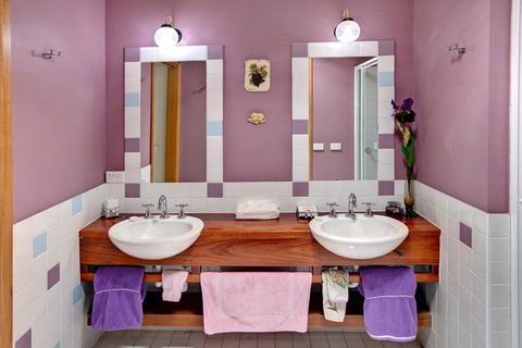 Ditto Daddy's - Accommodation 4U 8
