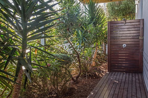 Saltwater Breeze Retreat - Accommodation 4U 36