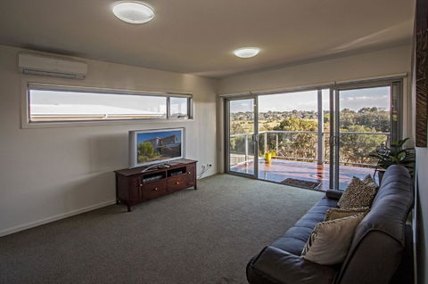 Saltwater Breeze Retreat - Accommodation 4U 22