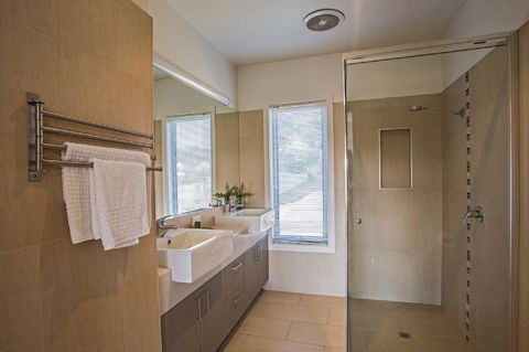Saltwater Breeze Retreat - Accommodation 4U 17
