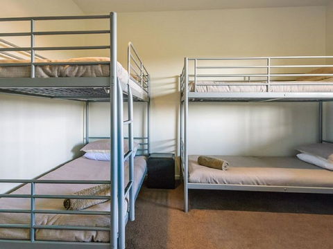 Saltwater Breeze Retreat - Accommodation 4U 21