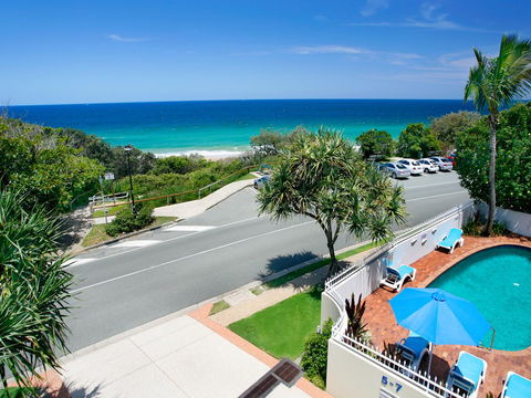 La Mer Sunshine Beachfront - Accommodation 4U 0