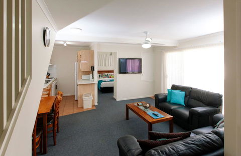 Rainbow Getaway Holiday Apartments - Accommodation 4U 30