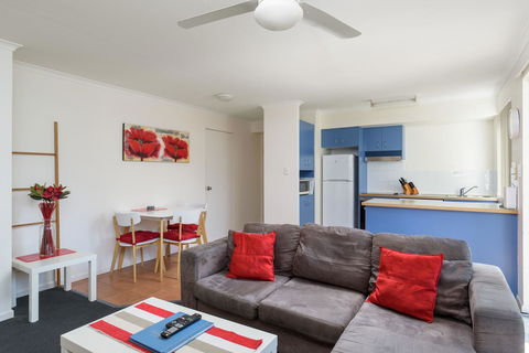 Rainbow Getaway Holiday Apartments - Accommodation 4U 6