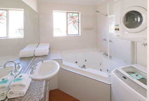Rainbow Getaway Holiday Apartments - Accommodation 4U 31