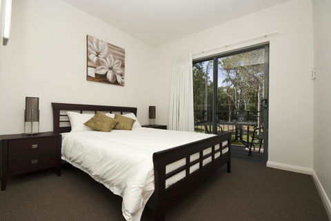 Woodville Beach Townhouse 6 - Accommodation 4U 12