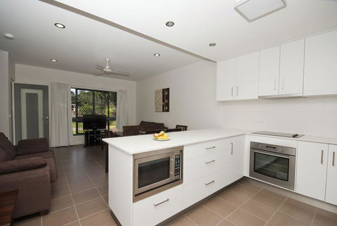 Woodville Beach Townhouse 6 - Accommodation 4U 4