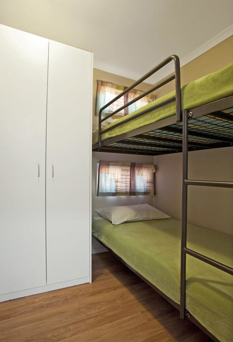 Captain Cook Holiday Village 1770 - Accommodation 4U 19