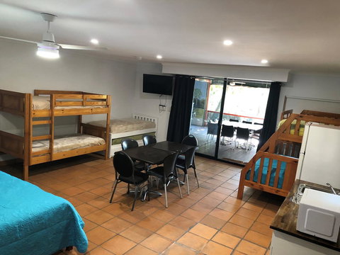 Captain Cook Holiday Village 1770 - Accommodation 4U 24