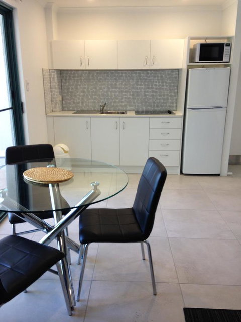 Chez Noosa Resort Motel - Accommodation 4U 15