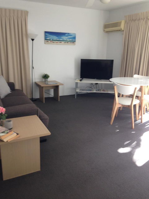 Chez Noosa Resort Motel - Accommodation 4U 1