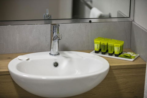 Nightcap At Kawana Waters Hotel - Accommodation 4U 36