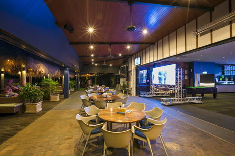 Nightcap At Kawana Waters Hotel - Accommodation 4U 18