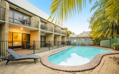 Nightcap At Kawana Waters Hotel - Accommodation 4U 5