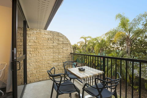 Nightcap At Kawana Waters Hotel - Accommodation 4U 33