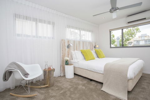 10 Hastings Street Motel - Accommodation 4U 2