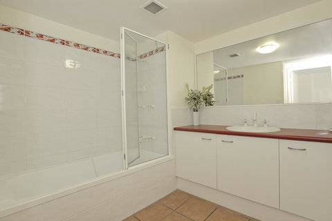 The Mirage Resort Alexandra Headland - Accommodation 4U 24