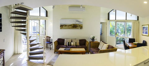 Ocean Breeze Resort - Accommodation 4U 35