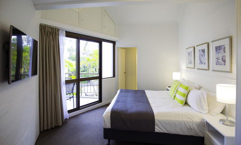 Ocean Breeze Resort - Accommodation 4U 30