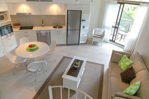 Ocean Breeze Resort - Accommodation 4U 44