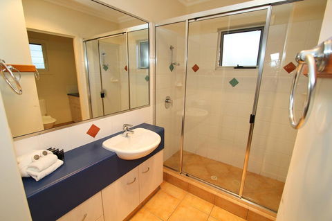 Edge On Beaches Agnes Waters 1770 - Accommodation 4U 13