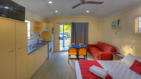 Alex Beach Cabins And Tourist Park - Accommodation 4U 23