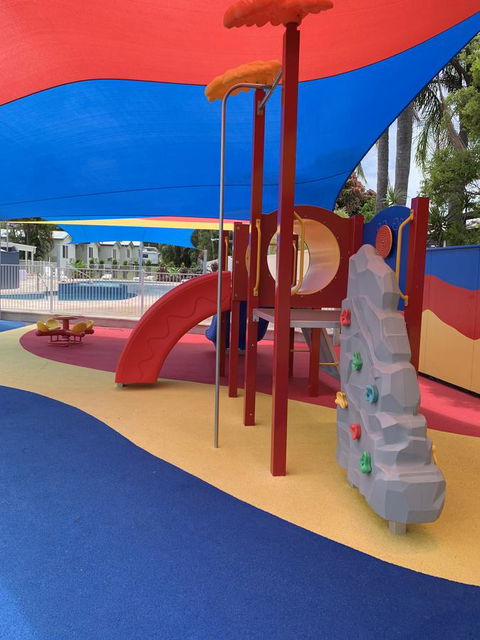 Alex Beach Cabins And Tourist Park - Accommodation 4U 6