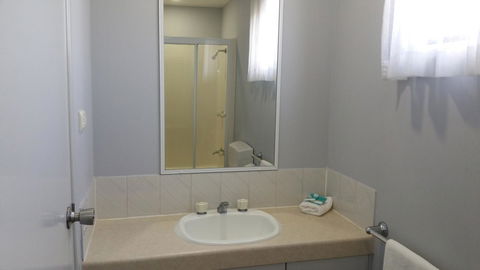 Alex Beach Cabins And Tourist Park - Accommodation 4U 2