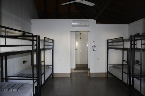 Nomads Airlie Beach - Accommodation 4U 23