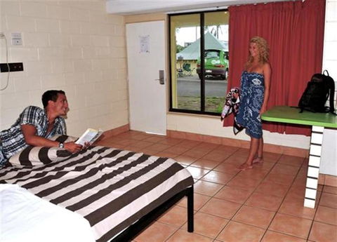 Nomads Airlie Beach - Accommodation 4U 5