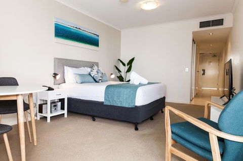 Ocean Views Resort Caloundra - Accommodation 4U 12