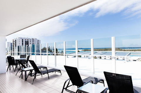 Ocean Views Resort Caloundra - Accommodation 4U 9