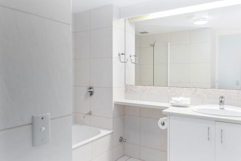 Noosa Hill Resort - Accommodation 4U 30
