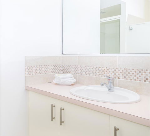 Noosa Hill Resort - Accommodation 4U 38