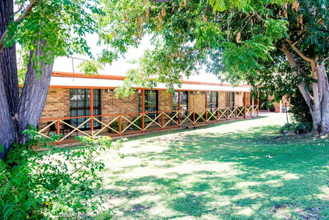 Clermont Country Motor Inn - Accommodation 4U 4