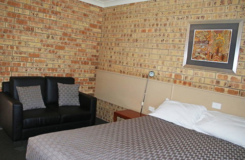 Clermont Country Motor Inn - Accommodation 4U 6