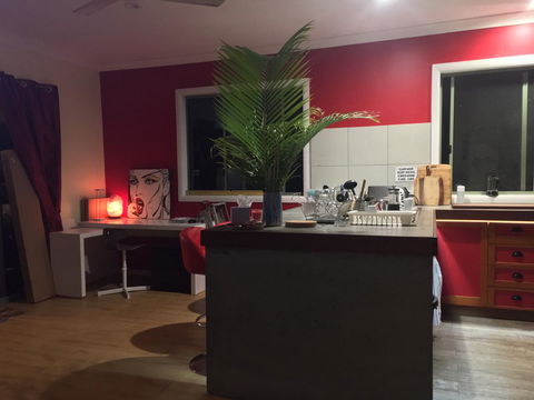 KiteSurf 1770 Beach House - Accommodation 4U 11