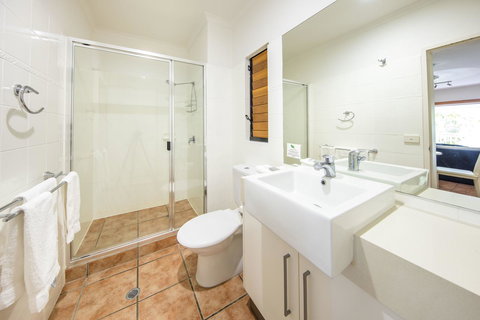 Paradise On The Beach Resort - Accommodation 4U 20