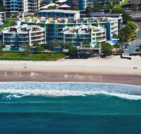 Rolling Surf Resort - Accommodation 4U
