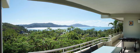 Poinciana 112 - Accommodation 4U 4