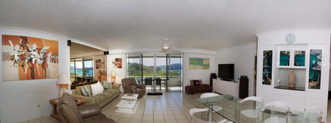 Poinciana 112 - Accommodation 4U 5