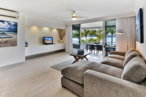 Frangipani 104 - Hamilton Island - Accommodation 4U 1