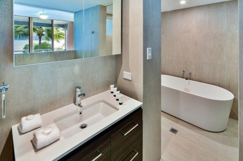 Frangipani 104 - Hamilton Island - Accommodation 4U 10