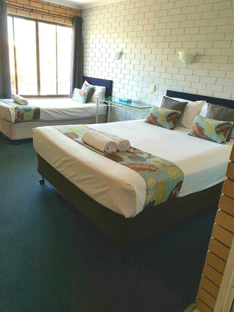 Twin Pines Motel - Accommodation 4U 4