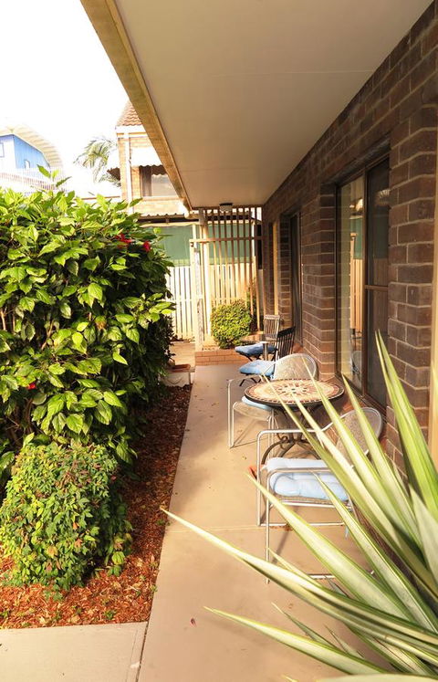 Twin Pines Motel - Accommodation 4U 22