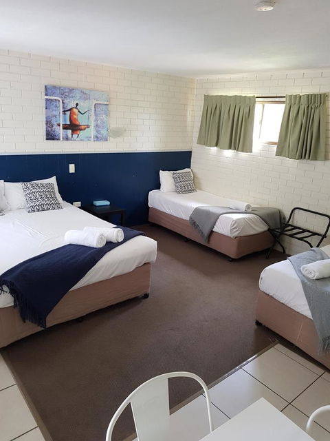 Twin Pines Motel - Accommodation 4U 9