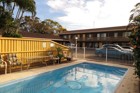 Twin Pines Motel - Accommodation 4U 0