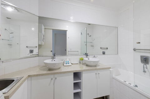 Noosa Shores Resort - Accommodation 4U 16