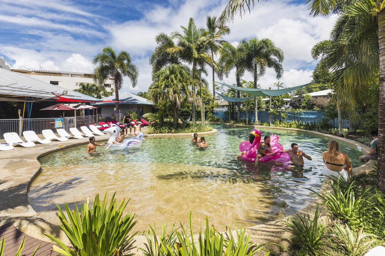 Cairns North QLD Accommodation 4U