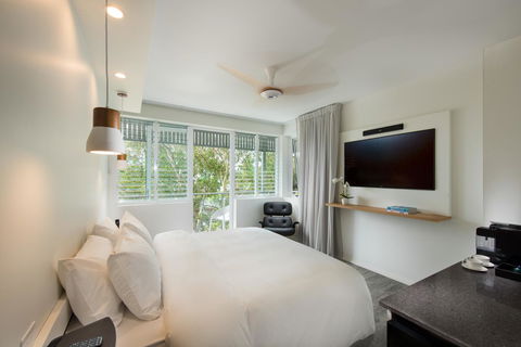 Heart Hotel And Gallery Whitsundays - Accommodation 4U 3